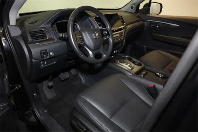 used 2022 Honda Pilot car, priced at $32,092