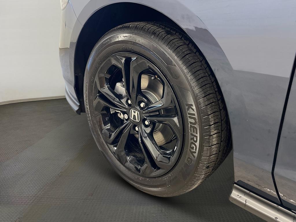 new 2025 Honda Accord car, priced at $31,710