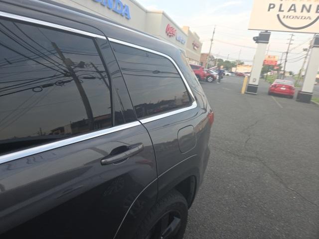 used 2015 Jeep Grand Cherokee car, priced at $13,395