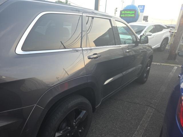 used 2015 Jeep Grand Cherokee car, priced at $13,395