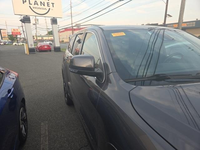 used 2015 Jeep Grand Cherokee car, priced at $13,395