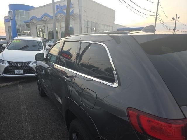 used 2015 Jeep Grand Cherokee car, priced at $13,395