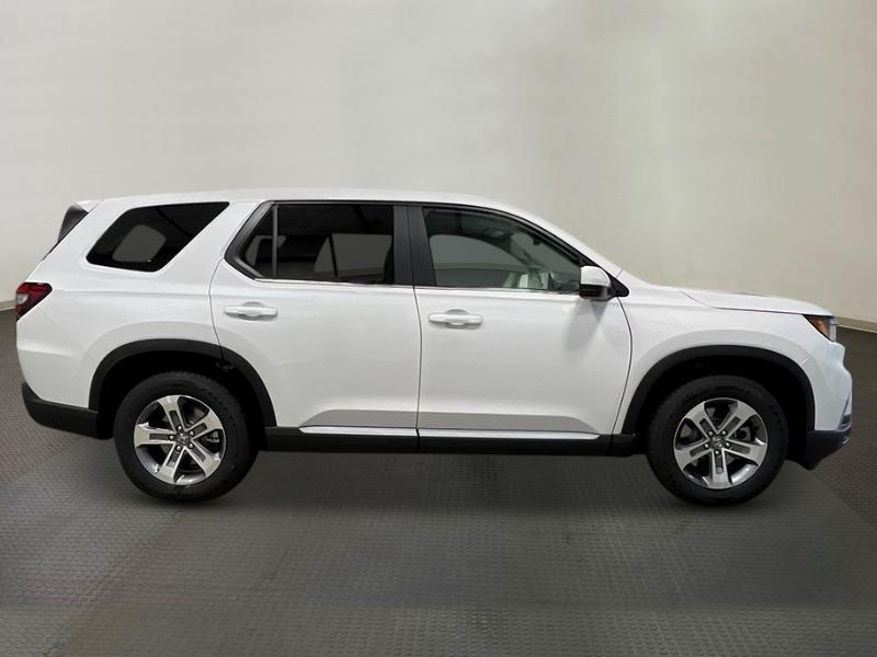 new 2025 Honda Pilot car, priced at $47,505