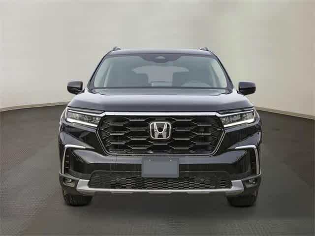 new 2025 Honda Pilot car, priced at $52,950
