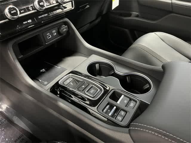 new 2025 Honda Pilot car, priced at $52,950