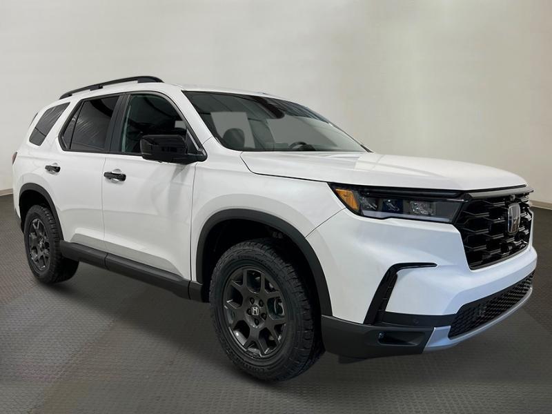 new 2025 Honda Pilot car, priced at $51,305