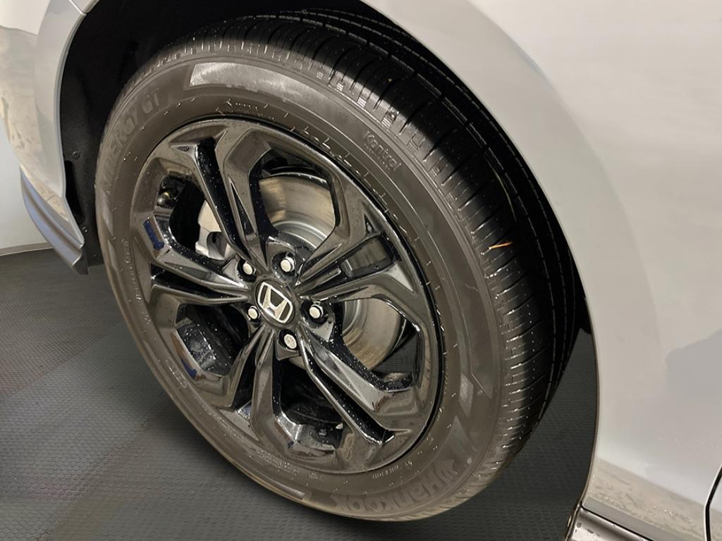 new 2025 Honda Accord car, priced at $32,165