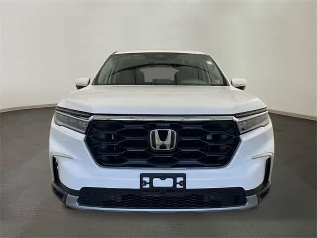 new 2025 Honda Pilot car, priced at $47,450