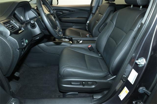 used 2022 Honda Pilot car, priced at $33,298