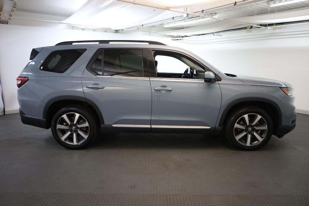 used 2023 Honda Pilot car, priced at $40,895