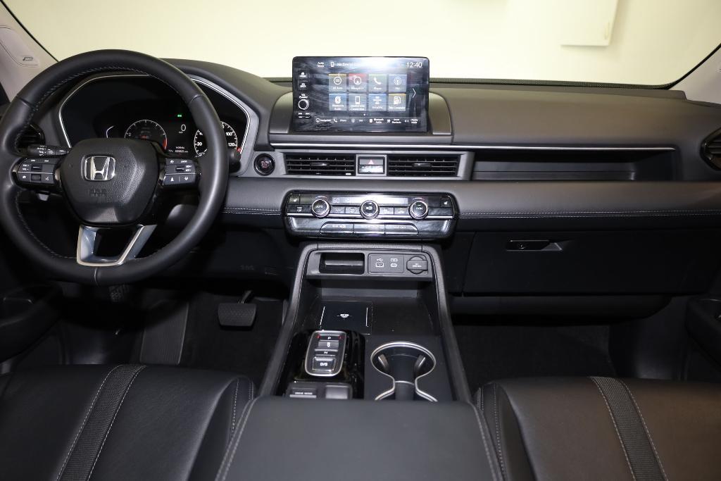 used 2023 Honda Pilot car, priced at $40,895