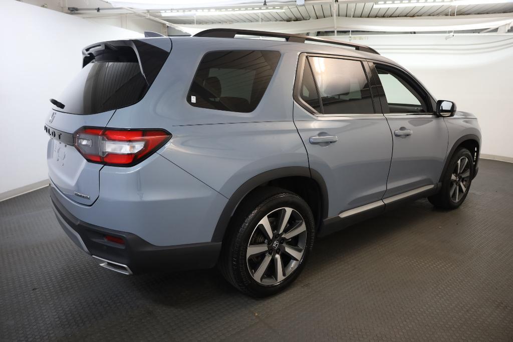 used 2023 Honda Pilot car, priced at $40,895