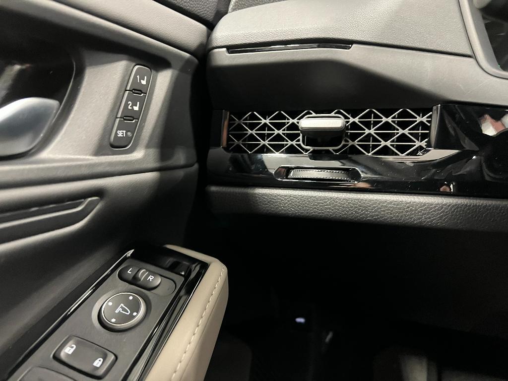 new 2025 Honda Accord Hybrid car, priced at $40,905