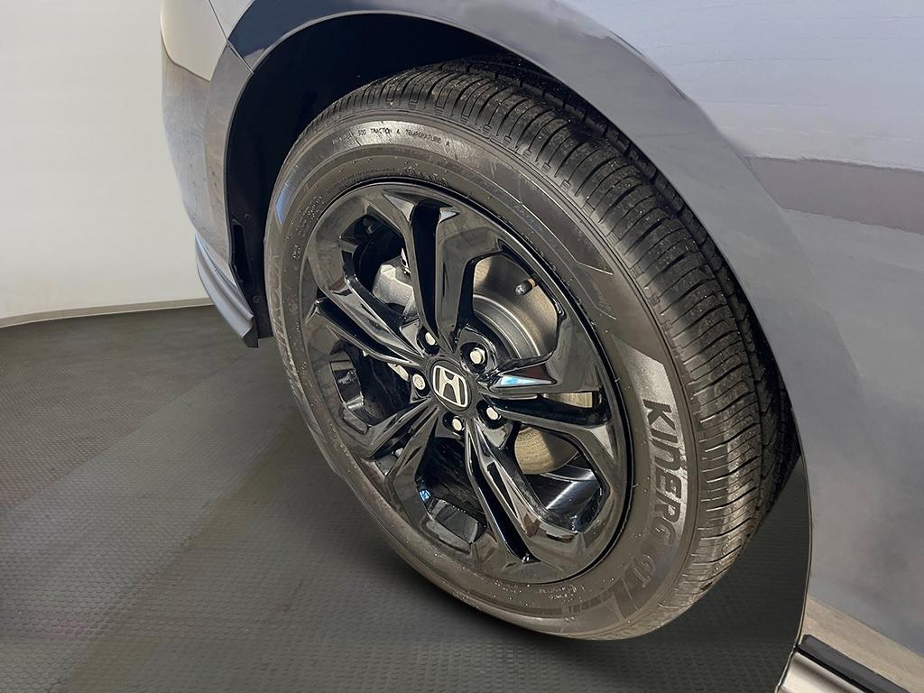 new 2025 Honda Accord car, priced at $31,710