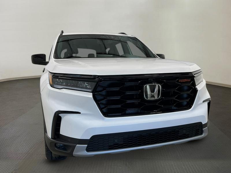 new 2025 Honda Pilot car, priced at $51,305