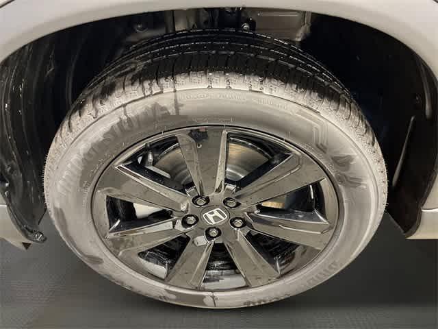 new 2025 Honda Pilot car, priced at $56,030