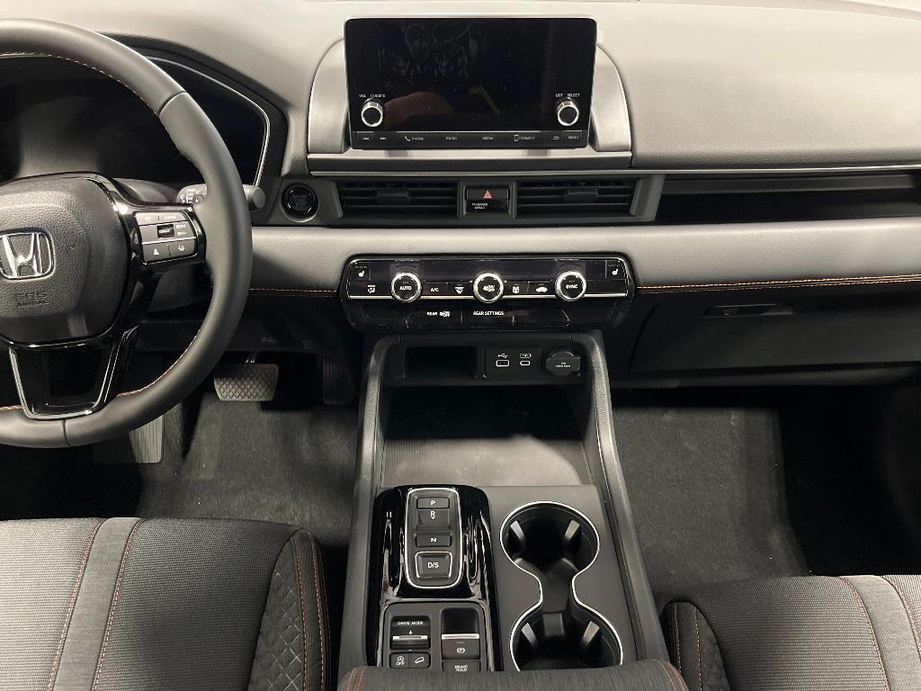 new 2025 Honda Pilot car, priced at $43,750