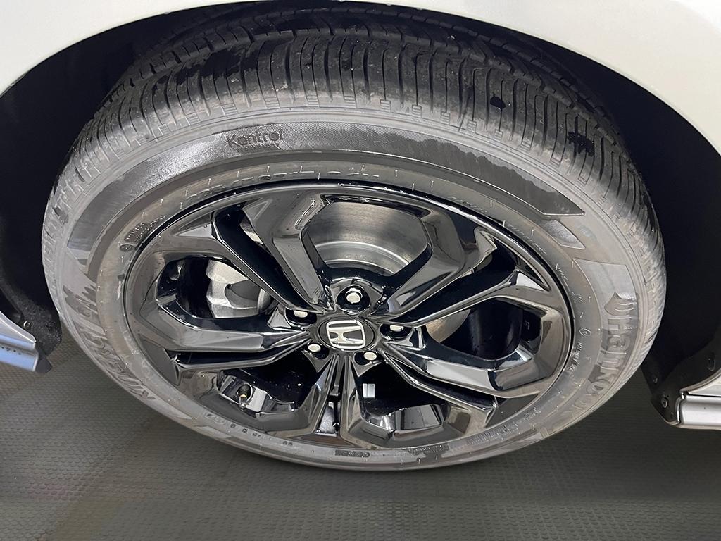 new 2025 Honda Accord car, priced at $32,165