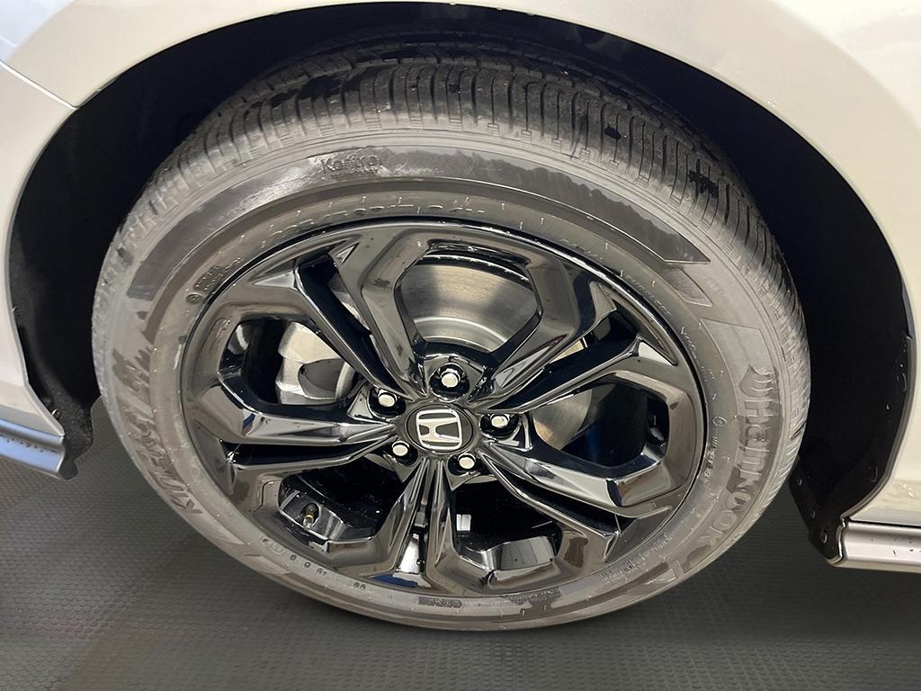 new 2025 Honda Accord car, priced at $32,165