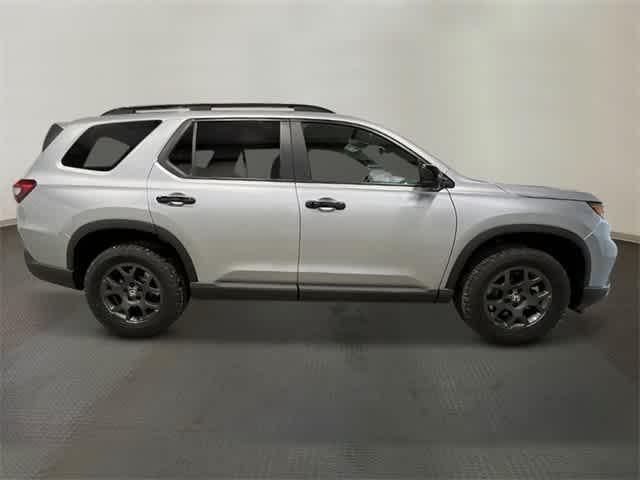 new 2025 Honda Pilot car, priced at $50,850