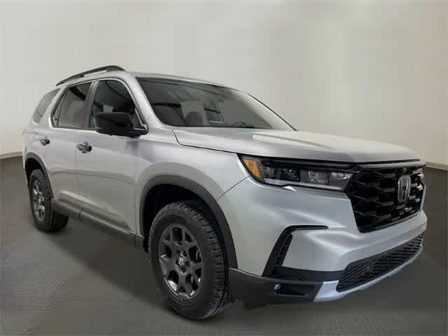 new 2025 Honda Pilot car, priced at $50,850
