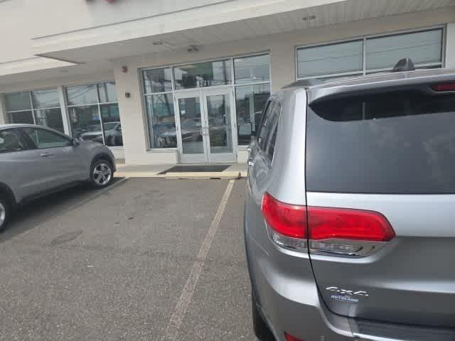 used 2017 Jeep Grand Cherokee car, priced at $17,485