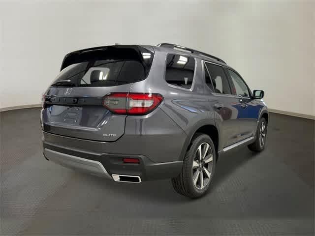 new 2025 Honda Pilot car, priced at $54,530