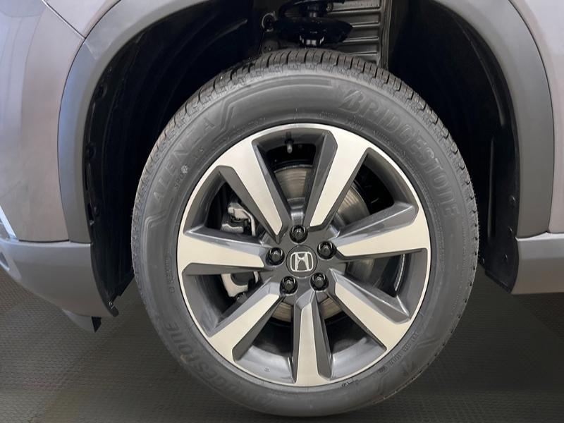 new 2025 Honda Pilot car, priced at $54,530