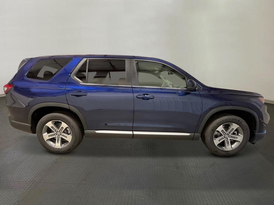 new 2025 Honda Pilot car, priced at $46,995