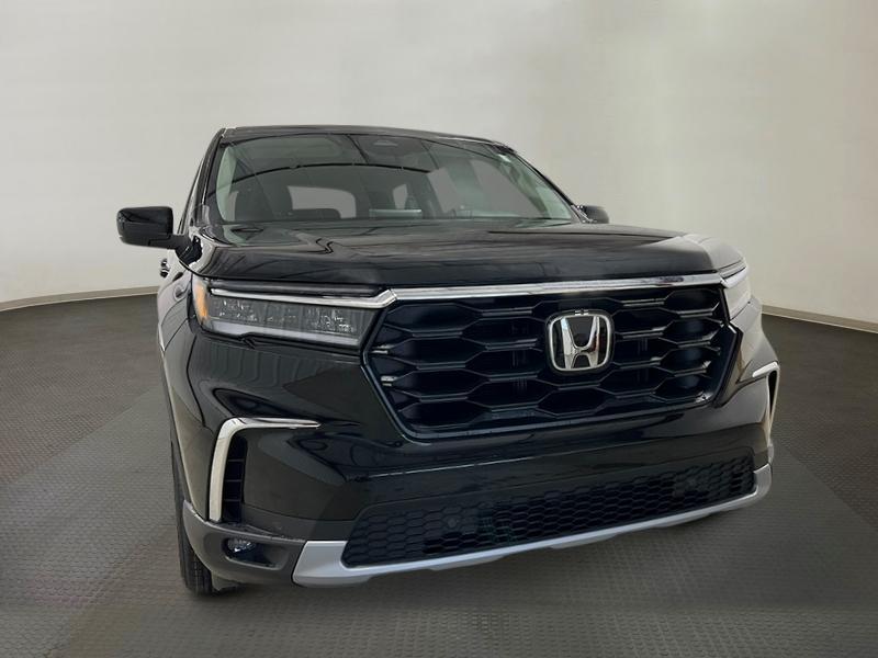 new 2025 Honda Pilot car, priced at $47,050