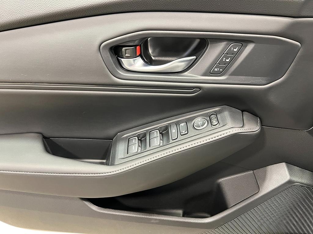 new 2025 Honda Accord car, priced at $36,980