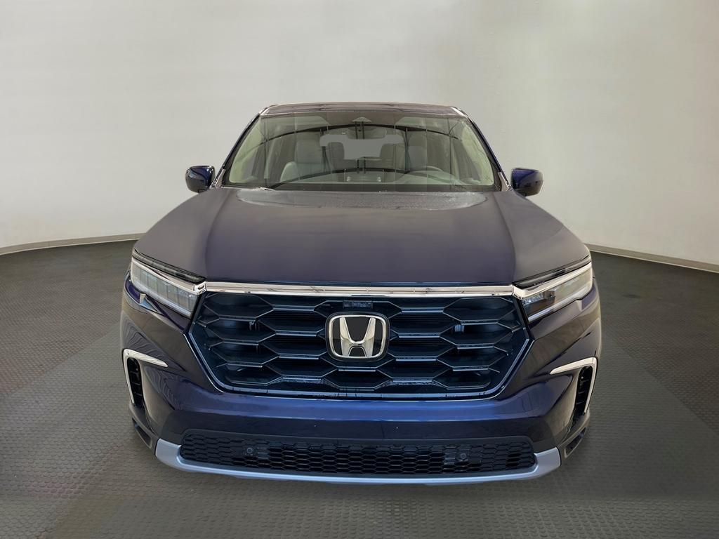 new 2025 Honda Pilot car, priced at $47,050