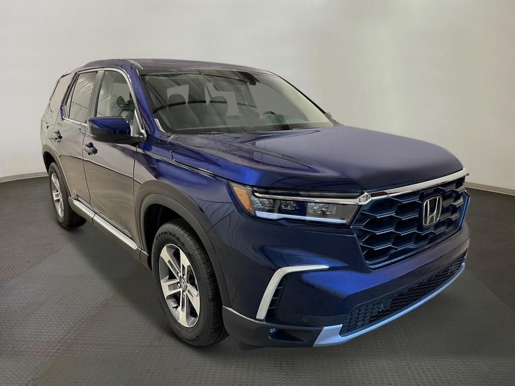 new 2025 Honda Pilot car, priced at $47,050