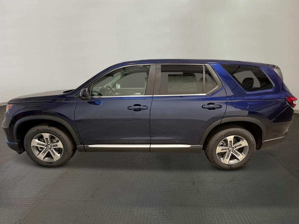 new 2025 Honda Pilot car, priced at $47,050