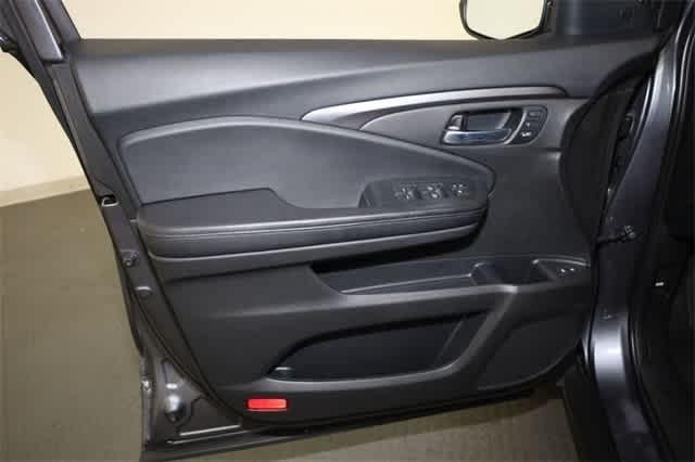 used 2022 Honda Pilot car, priced at $30,386