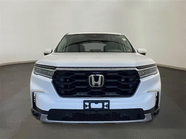 new 2025 Honda Pilot car, priced at $47,450