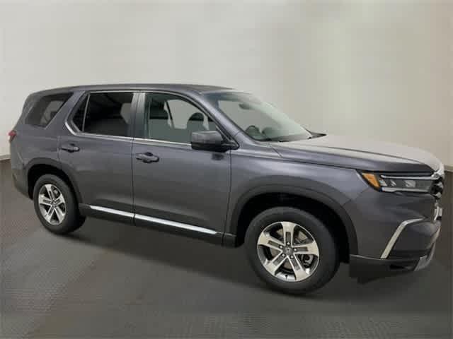 new 2025 Honda Pilot car, priced at $47,050