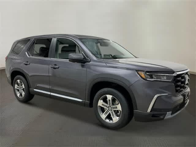 new 2025 Honda Pilot car, priced at $47,050