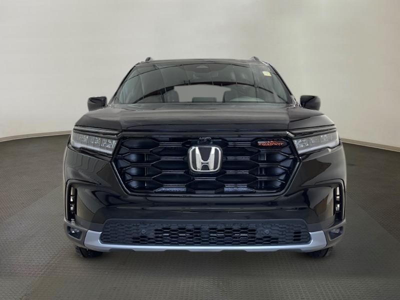 new 2025 Honda Pilot car, priced at $50,850