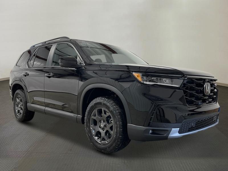 new 2025 Honda Pilot car, priced at $50,850