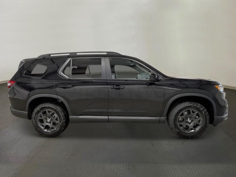 new 2025 Honda Pilot car, priced at $50,850