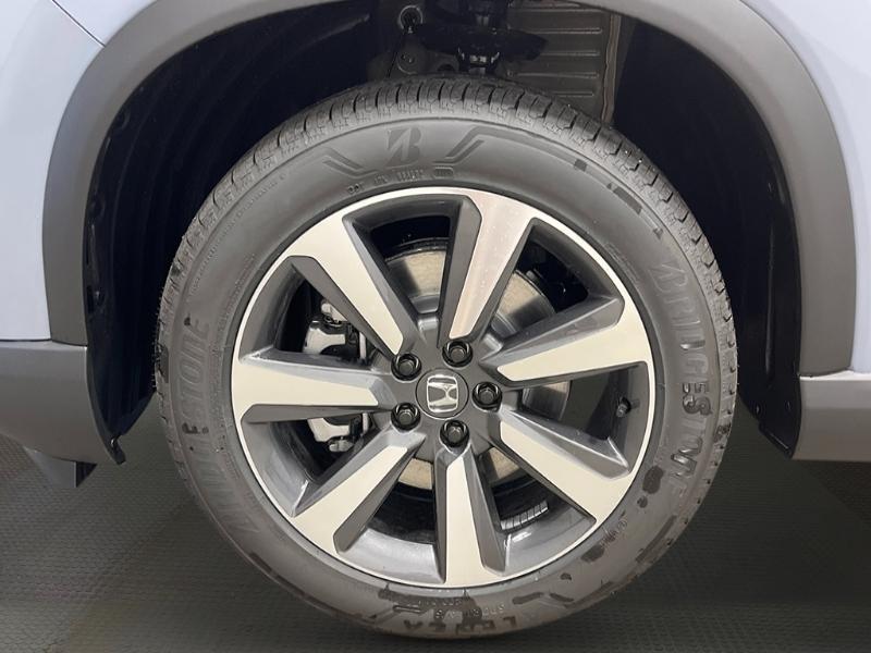 new 2025 Honda Pilot car, priced at $54,985
