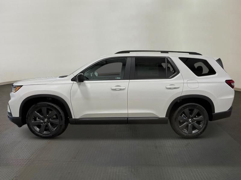 new 2025 Honda Pilot car, priced at $44,205