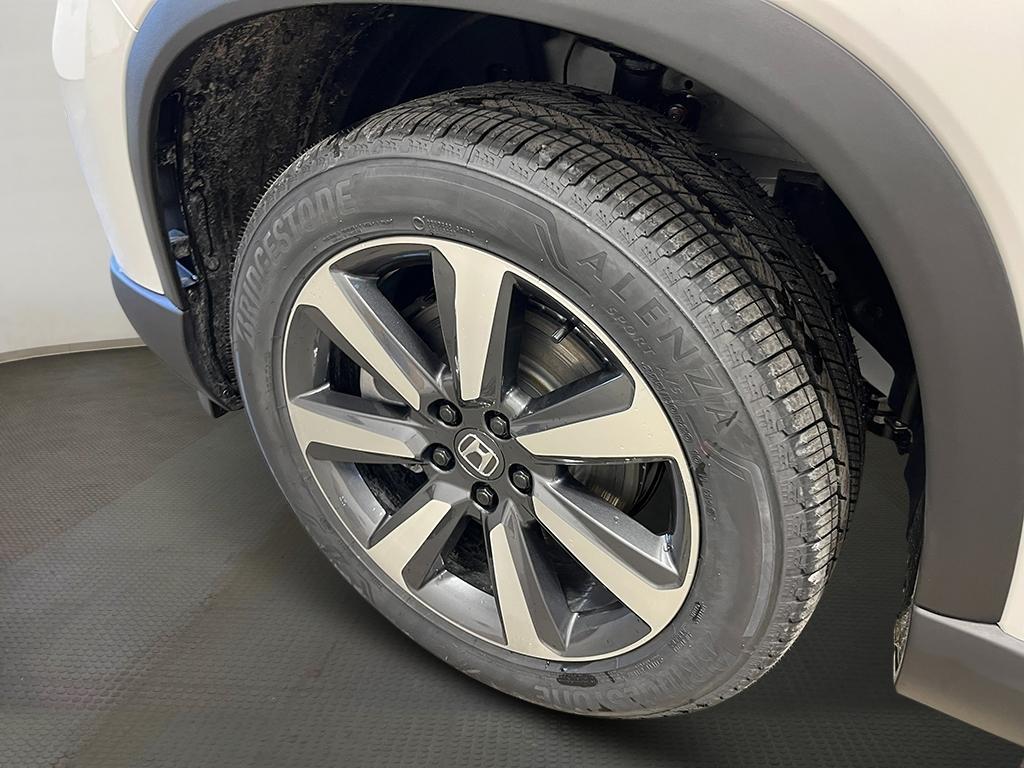 new 2025 Honda Pilot car, priced at $51,505