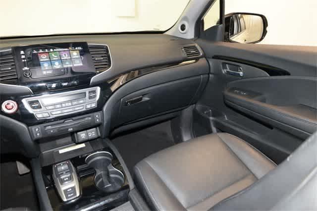 used 2022 Honda Pilot car, priced at $37,605