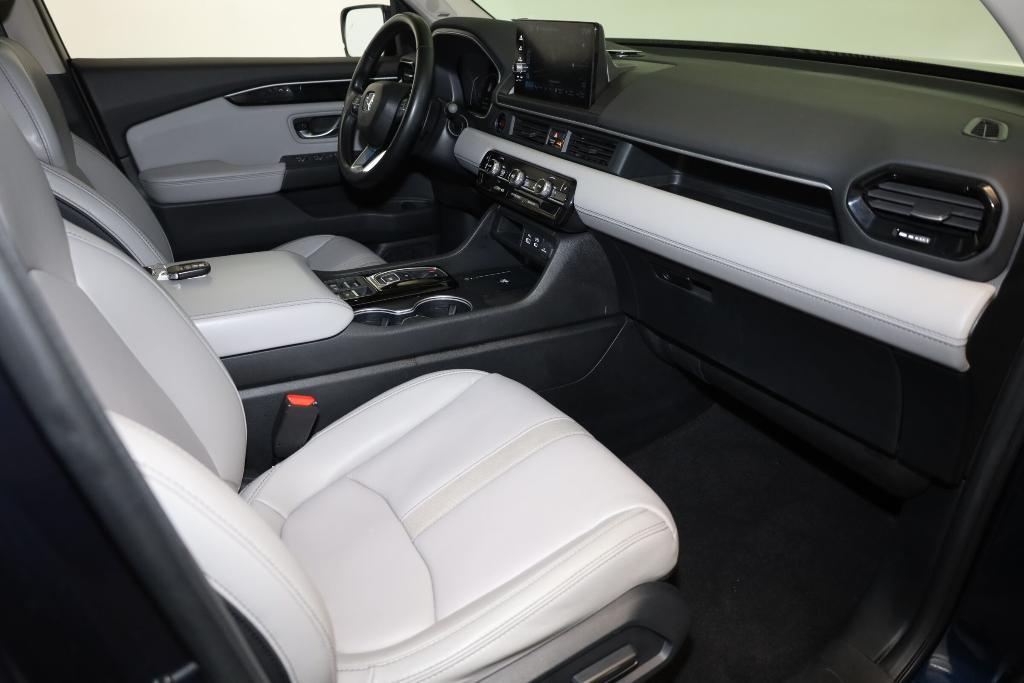 used 2023 Honda Pilot car, priced at $39,527