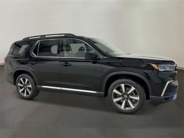 new 2025 Honda Pilot car, priced at $55,260