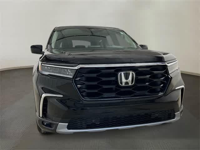 new 2025 Honda Pilot car, priced at $46,995