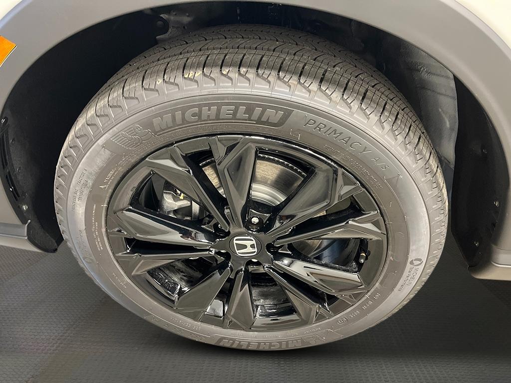 new 2026 Honda CR-V Hybrid car, priced at $44,155