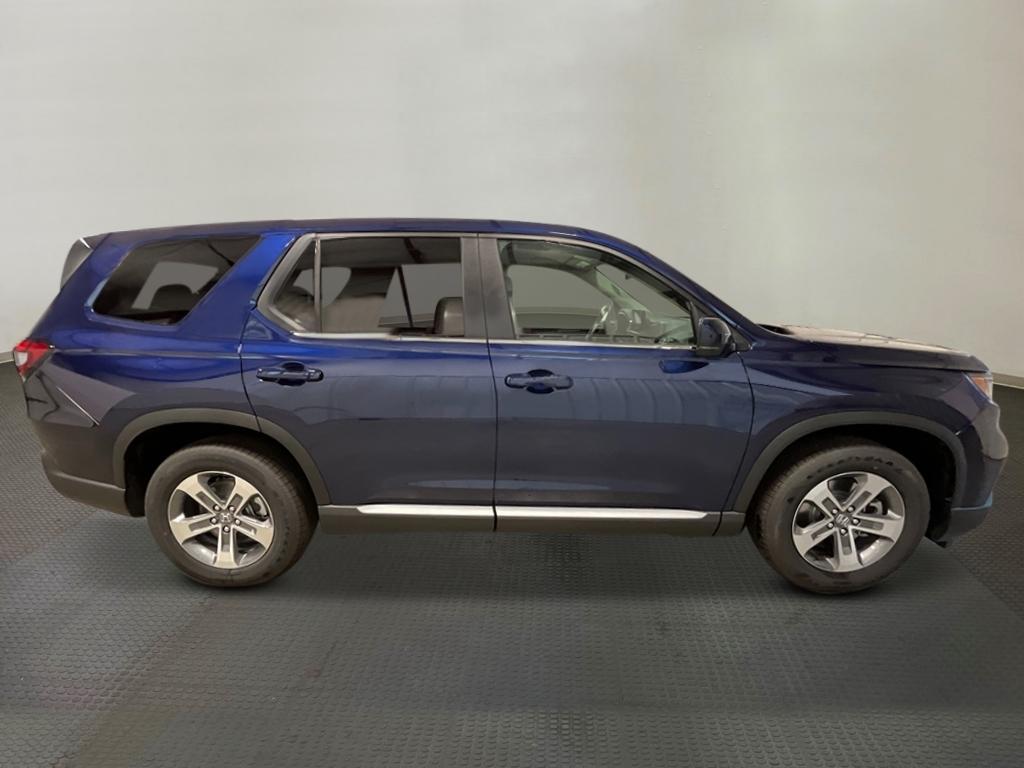 new 2025 Honda Pilot car, priced at $47,050